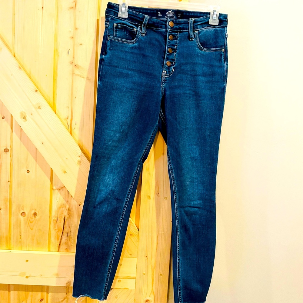 High-Waisted button fly Hollister skinny jeans